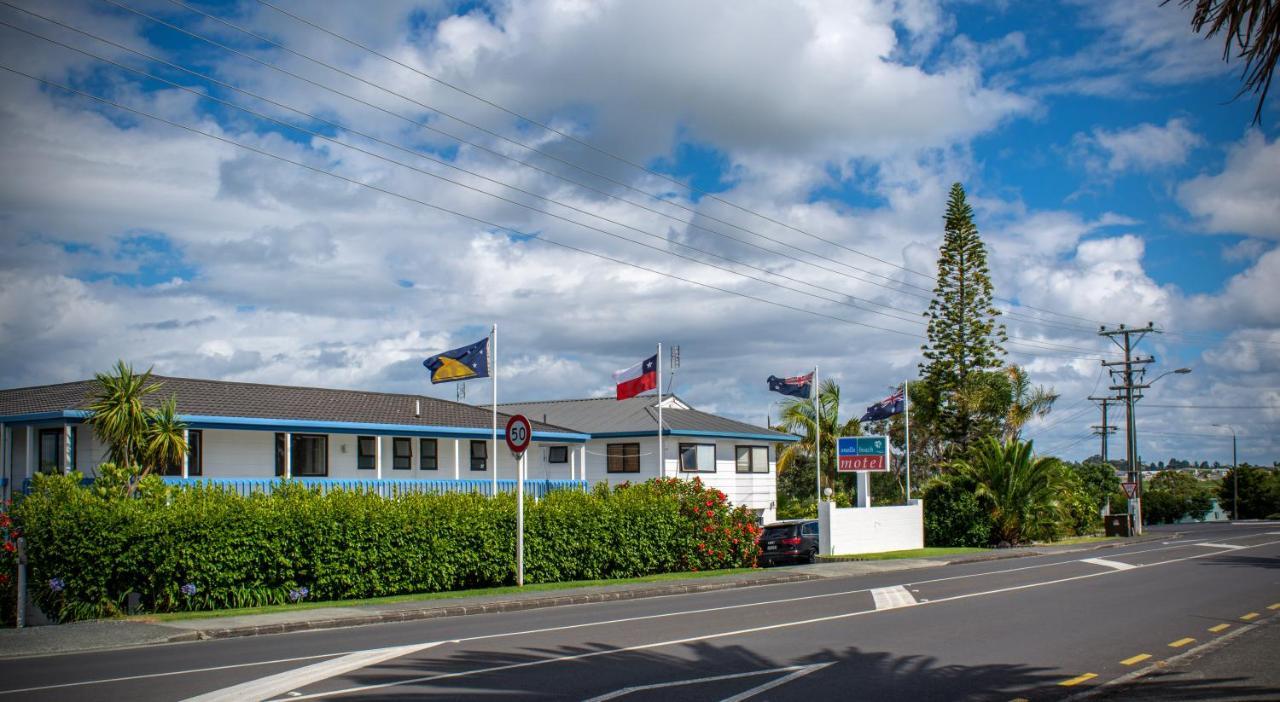 スネルズ ビーチ モーテル Snells Beach エクステリア 写真
